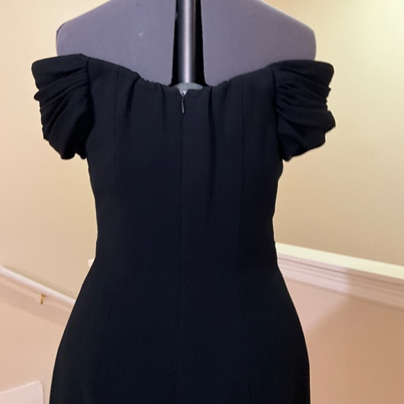 Nicole Miller, size 2, height 5’2”, weight 110. Fits like a glove. - Picture 2 of 4